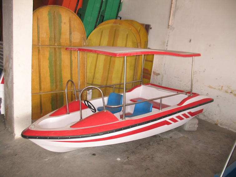 點擊放大 4-5人電動船