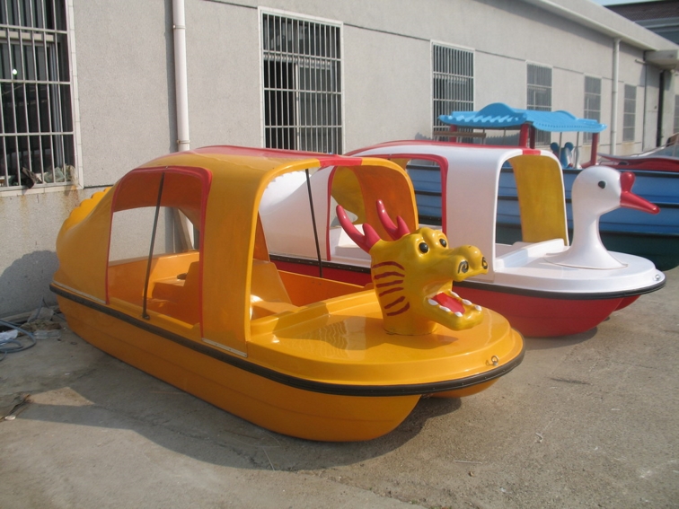 4人動(dòng)物腳踏船