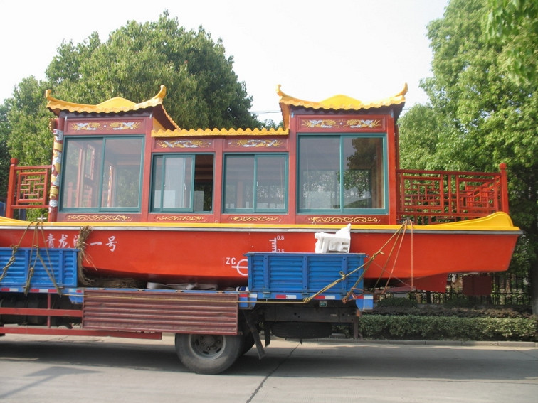 點(diǎn)擊放大 畫(huà)舫船